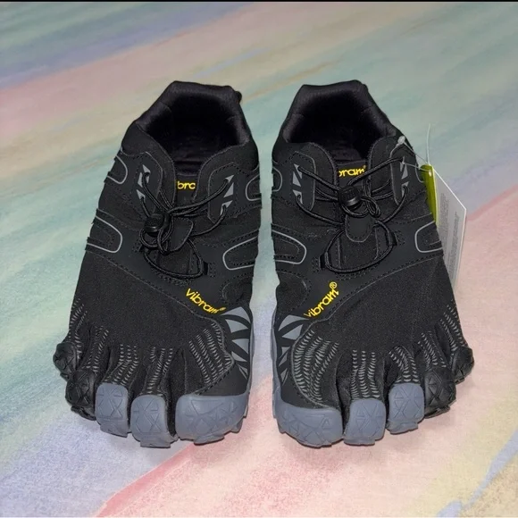 Vibram Fivefingers V-Trail Barefoot Running Shoes Black size 44 EU / US 10.5-11